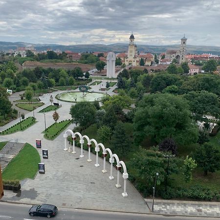 Hortenzia Alba Iulia Buitenkant foto