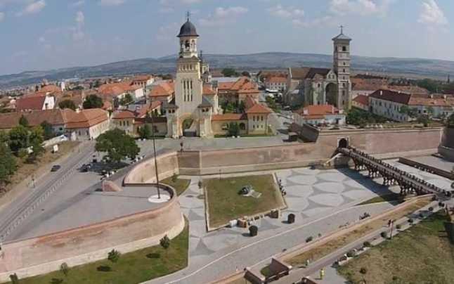 Hortenzia Alba Iulia Buitenkant foto